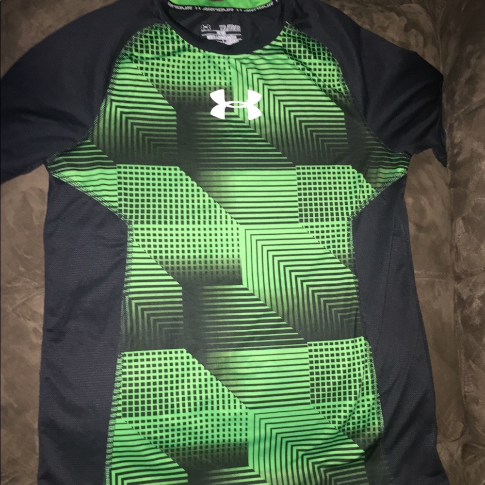Boys fitted under armour shirt